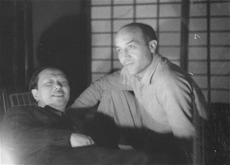 岡本太郎とイサム・ノグチ OKAMOTO Taro and NOGUCHI Isamu 1954