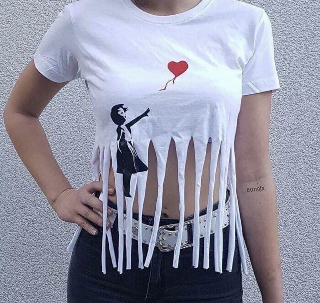 バンクシー 「愛はごみ箱の中に」aka「少女と風船」 Banksy “Love Is in the Bin” aka “Girl with Balloon” T-shirt