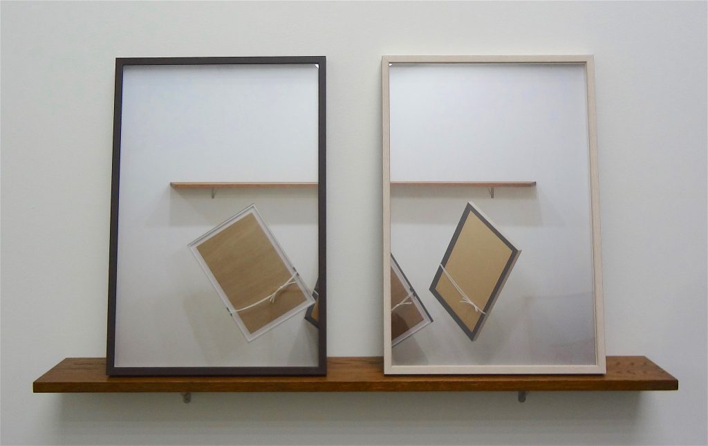 磯谷博史 Hirofumi Isoya "Lag 4" 2014 
Framed C-print, wood, metal, 71 x 120 x 16 cm, Edition of 3
(青山｜目黒、東京)