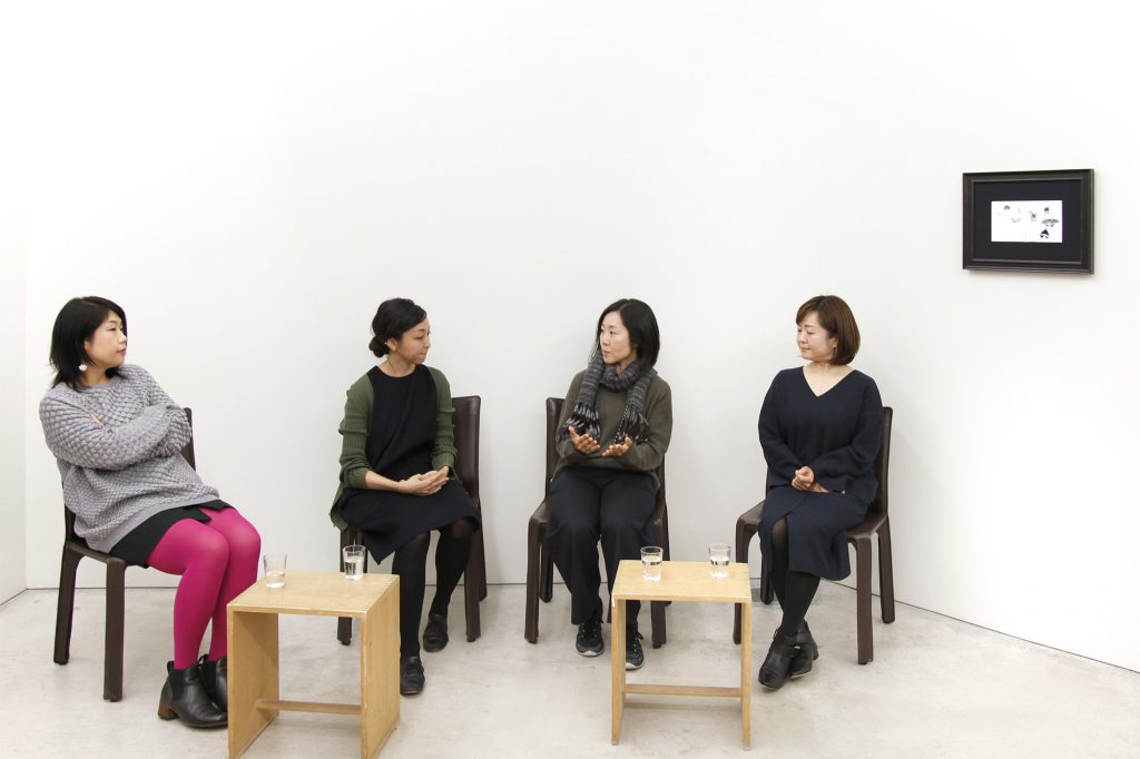 Artist talk event with curator NISHIKAWA Mihoko (right, Museum of Contemporary Art, Tokyo) (photo by courtesy of the gallery)