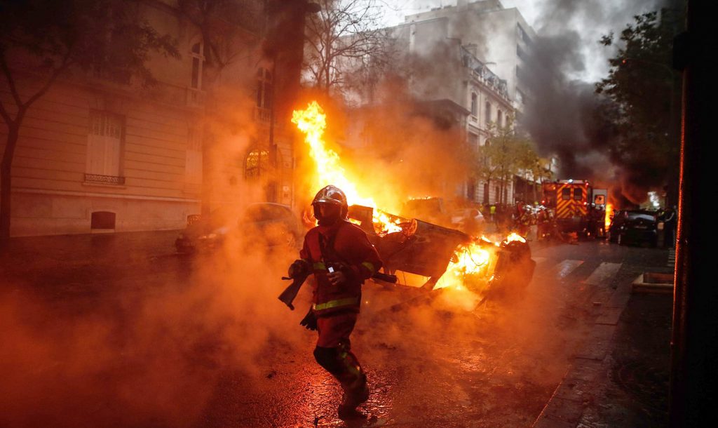 パリが燃えている。Paris Is Burning7