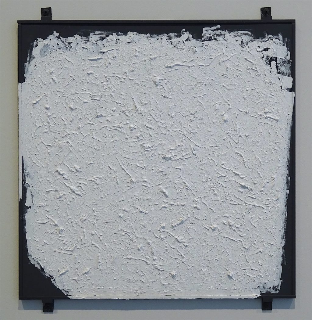 ロバート・ライマン Robert Ryman “Untitled” 1980-2003, Oil on steel panel with four fasteners, 48.3 x 48.3 cm