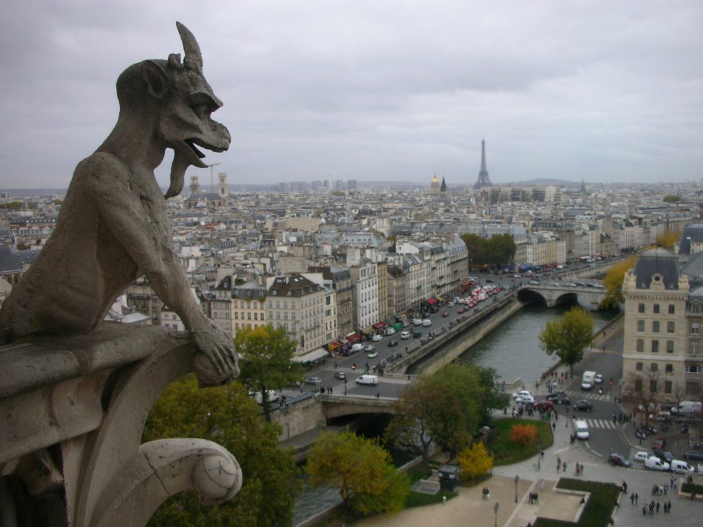 パリ ノートルダム大聖堂 ー ランス ノートルダム大聖堂 レオナール フジタ Cathedrale Notre Dame De Paris Cathedrale Notre Dame De Reims Leonard Foujita Articles Art Culture