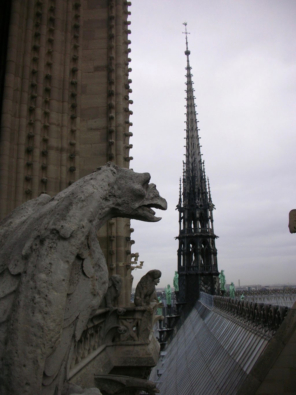 パリ ノートルダム大聖堂 ー ランス ノートルダム大聖堂 レオナール フジタ Cathedrale Notre Dame De Paris Cathedrale Notre Dame De Reims Leonard Foujita Articles Art Culture