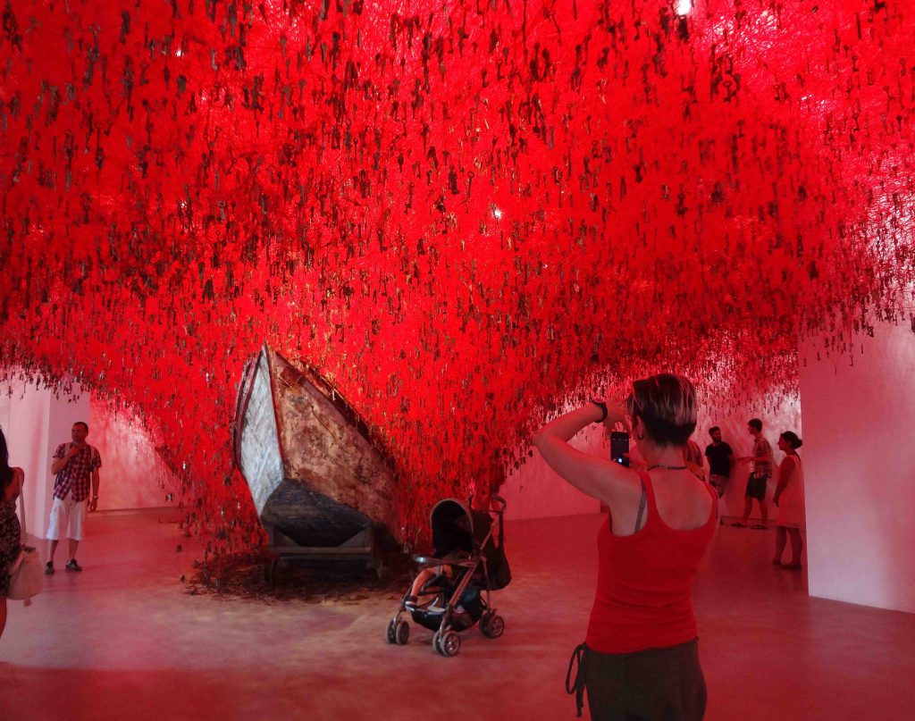 塩田千春 SHIOTA Chiharu「掌の鍵」“The Key in the Hand” @ ヴェネツィア・ ビエンナーレ 日本館 Venice Biennale, Japan Pavilion