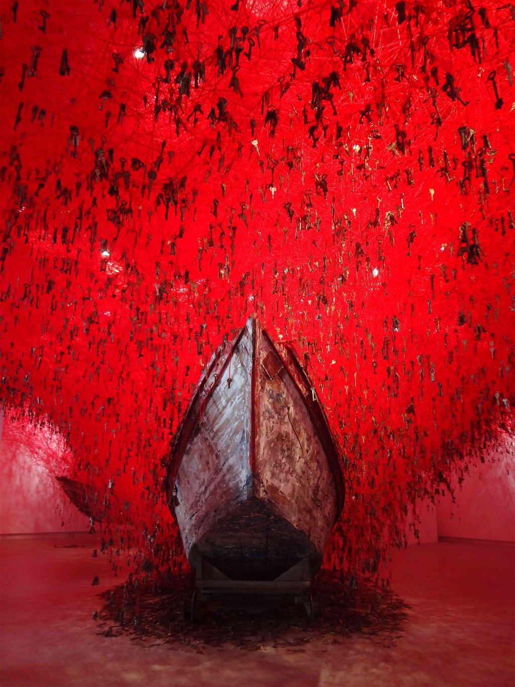 塩田千春 SHIOTA Chiharu「掌の鍵」“The Key in the Hand” @ ヴェネツィア・ ビエンナーレ 日本館 Venice Biennale, Japan Pavilion 2015