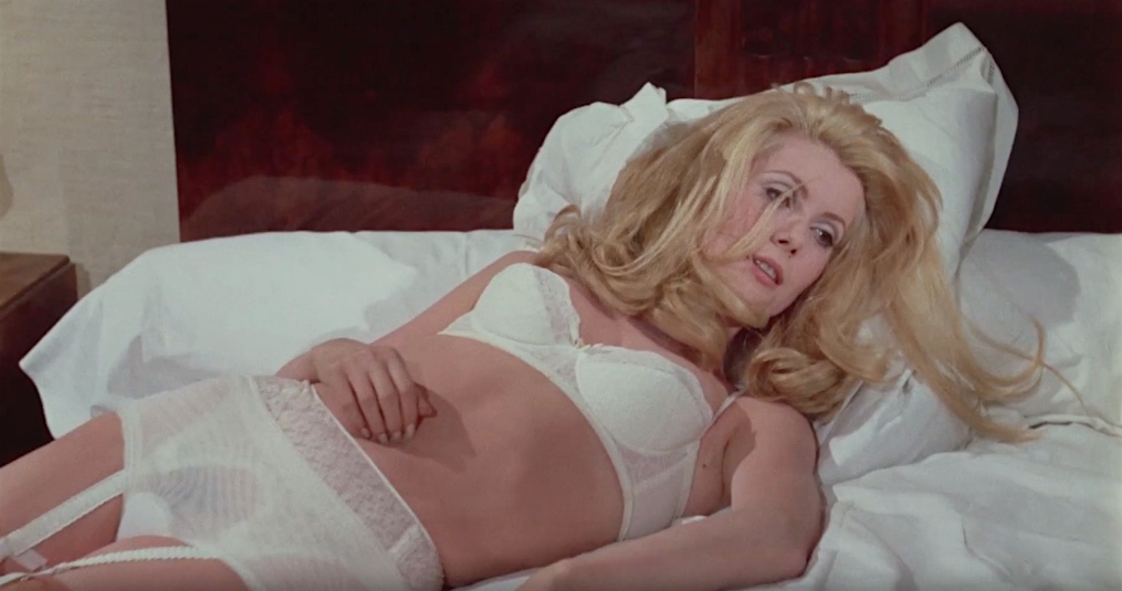 昼顔のカトリーヌ ドヌーヴ Catherine Deneuve In Belle De Jour Articles Art Culture