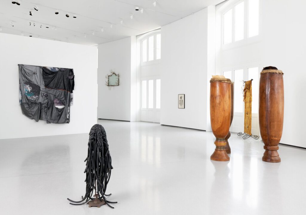 David Hammons exhibition view1