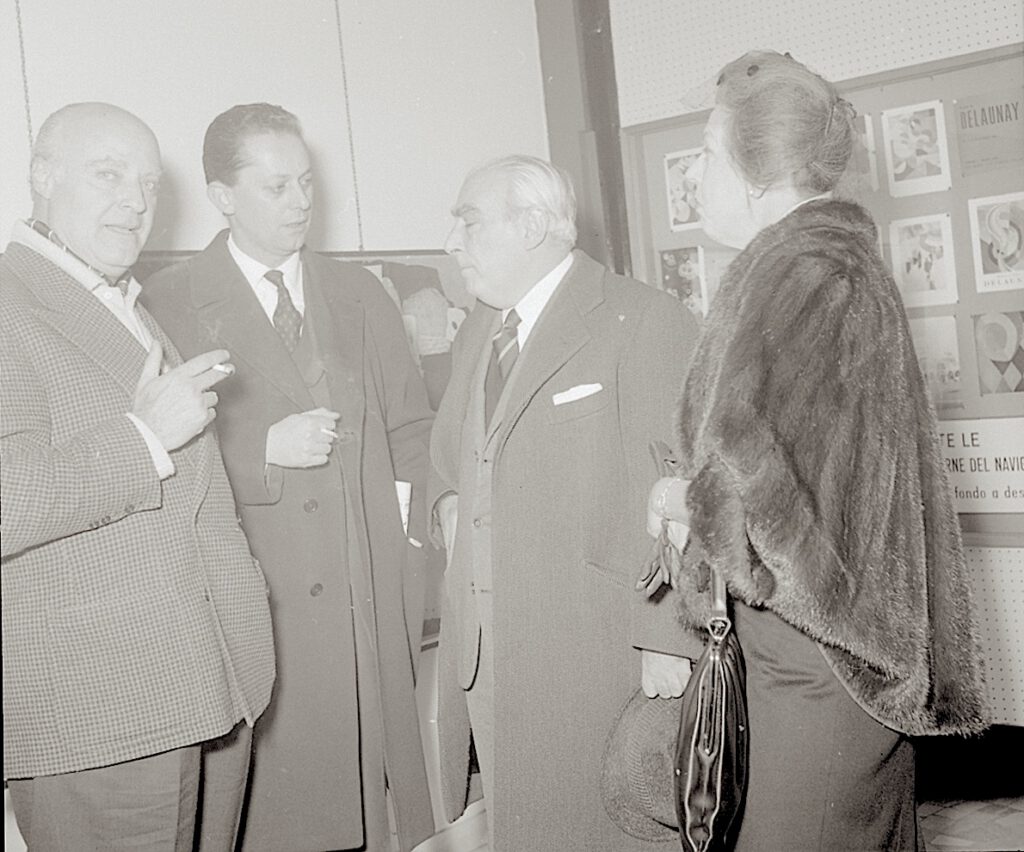 Visitors at the Galleria d’Arte del Naviglio, Milano, 1960’s