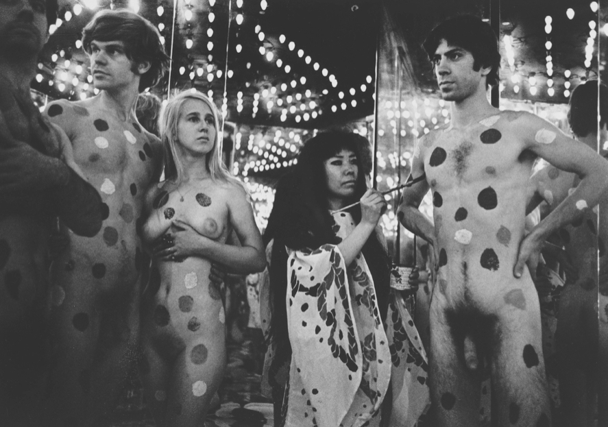 草間彌生 KUSAMA Yayoi “Mirror Performance” New York 1968