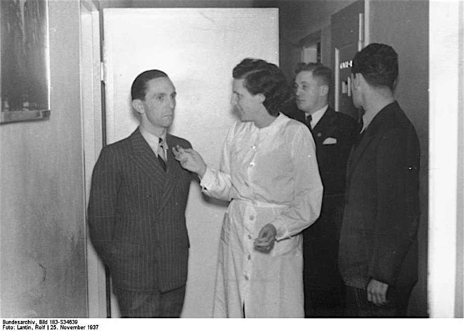 Joseph Goebbels ヨーゼフ・ゲッベルス + Leni Riefenstahl レニ・リーフェンシュタール, 1937