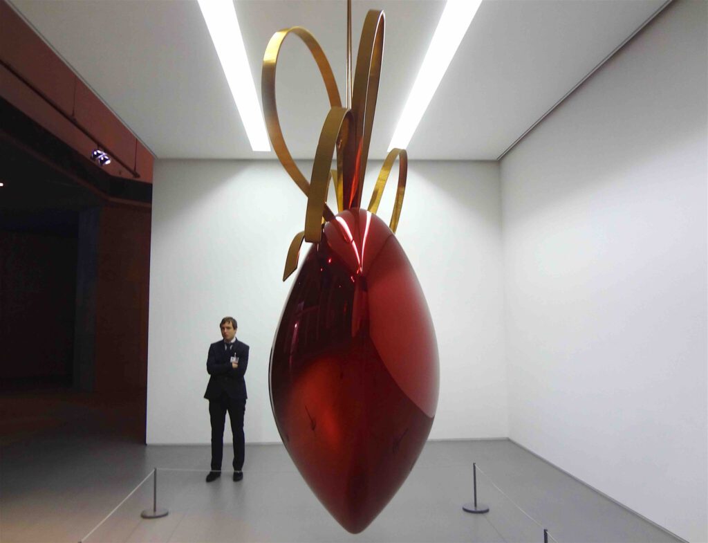 Jeff Koons “Hanging Heart (Red:Gold)” 1994-2006