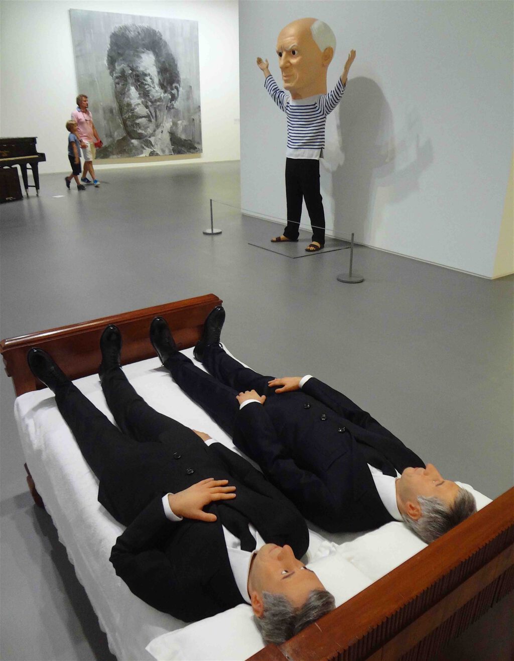 Maurizio Cattelan We + Sans titre