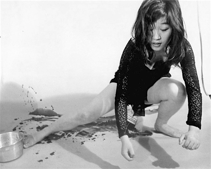 久保田 成子 KUBOTA Shigeko Vagina Painting 1965 Fluxus Performance New York 4th of July 1965