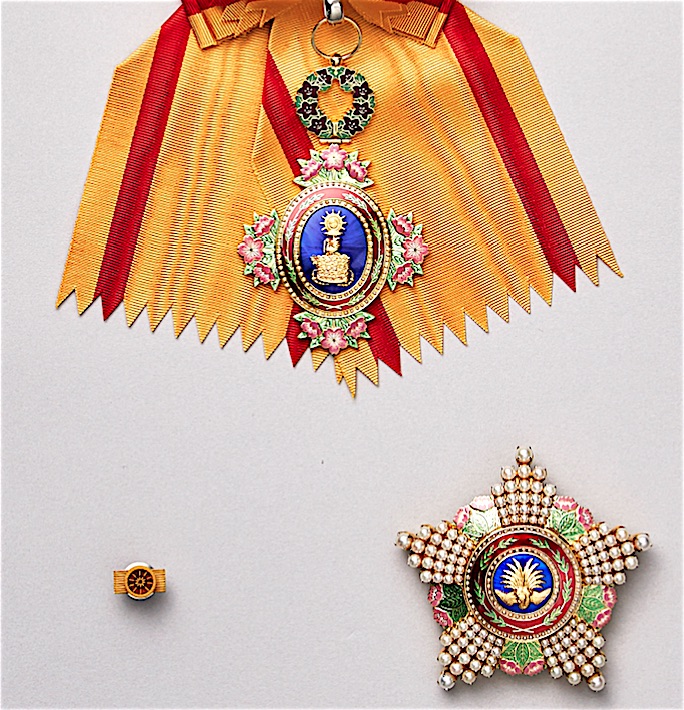 Das Großkreuz des Ordens der Edlen Krone