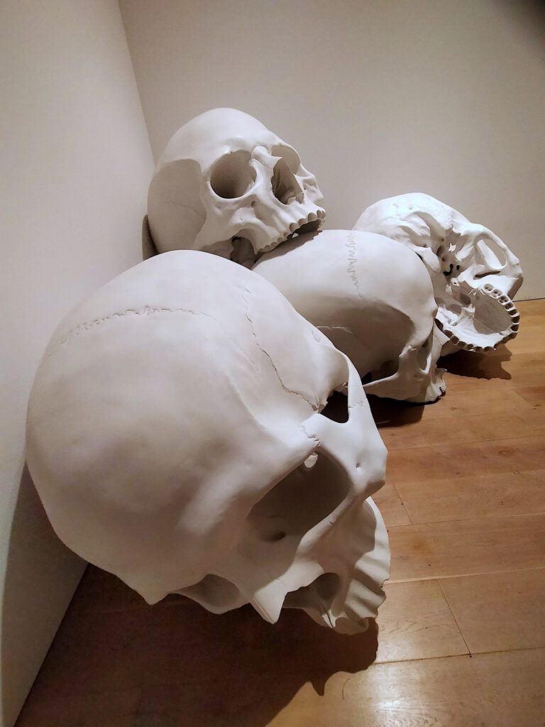 Mass, Ron Mueck, 2016–2017. Photography Keith Whittle