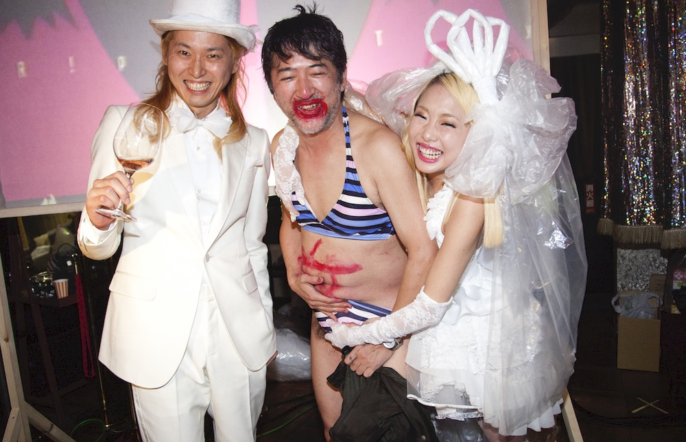 Tokyo Kabuki-cho entrepreneur TEZUKA Maki 手塚マキ, artist AIDA Makoto 会田誠, artist Ellie エリイ (@ wedding ceremony 2014:1:25)