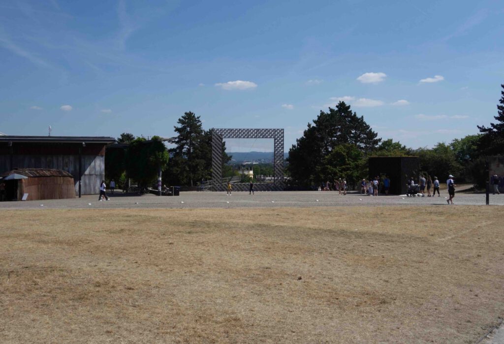 The Place of Schöne Aussicht + documenta-Halle, 24th of July 2022, without the People’s Justice work