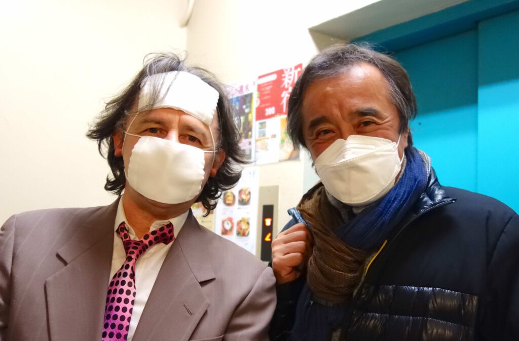 金平茂紀とアベノマスク二枚の僕 KANEHIRA Shigenori & me with 2 "Abe-No-Masks"
