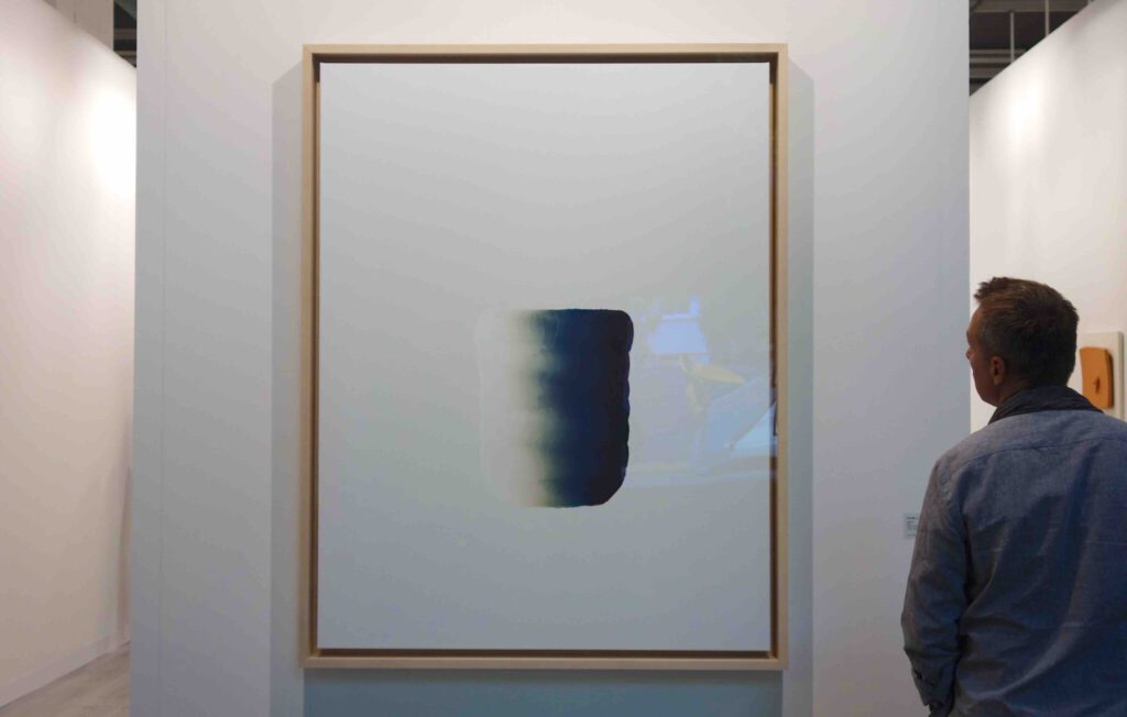 李 禹煥 Lee Ufan Dialogue 2021, Acrylic on canvas, 145.5 x 112 cm @ Gallery Hyundai, Art Basel 2023