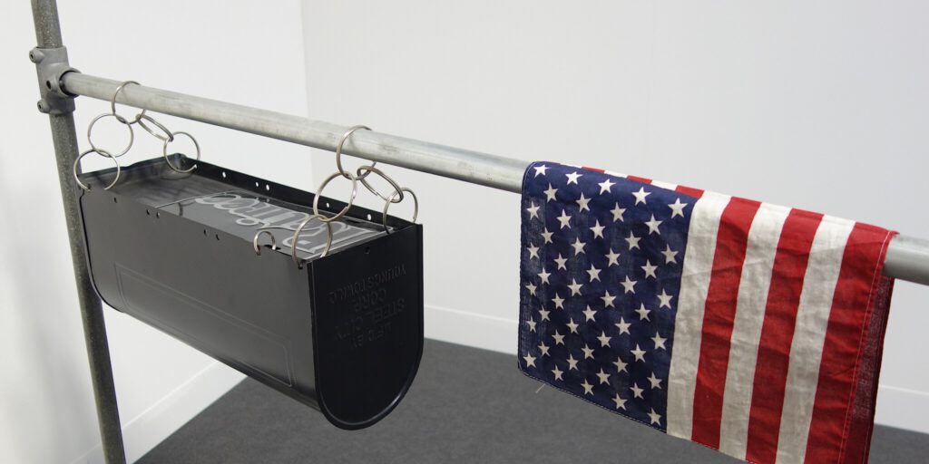 Cady Noland "Drag" 1990. Metal poles, helmet and found objects. Dimensions variable, detail