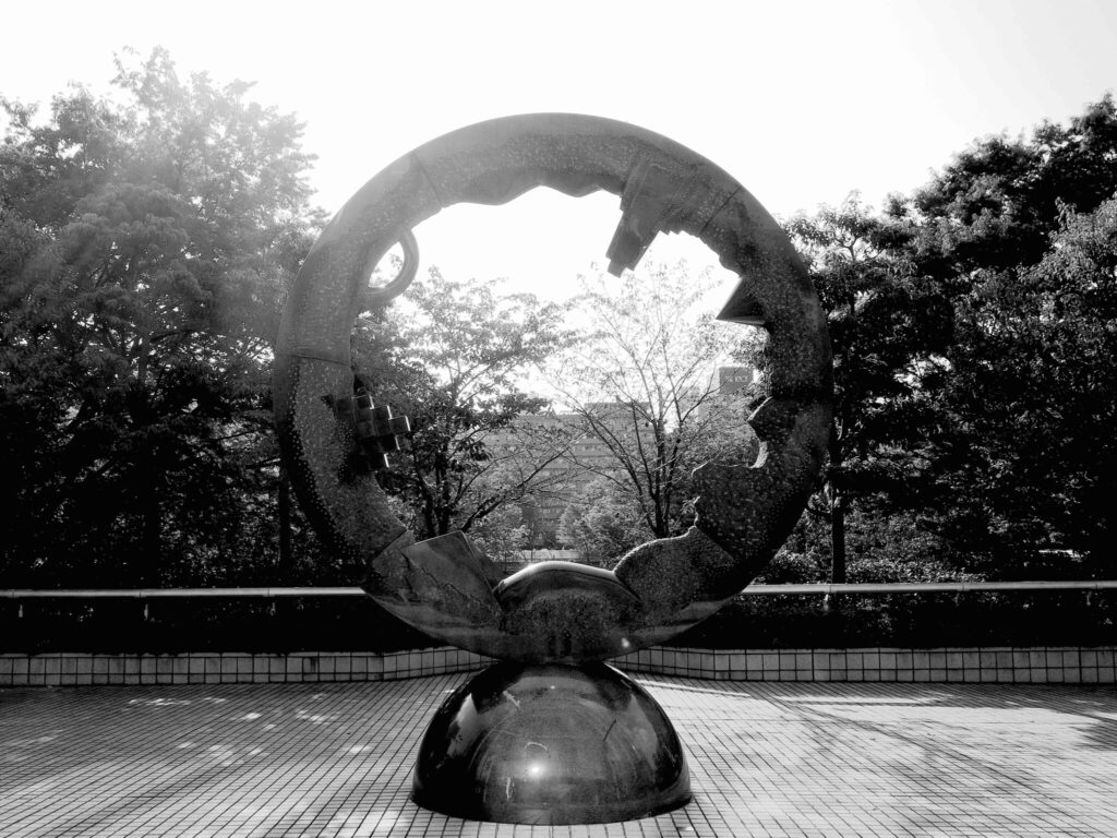 SEKINE Nobuo 関根伸夫 Pedestale of the sky 「空の台座」1991, marble, @ Tokyo Metropolitan Government Buildings 東京都庁2