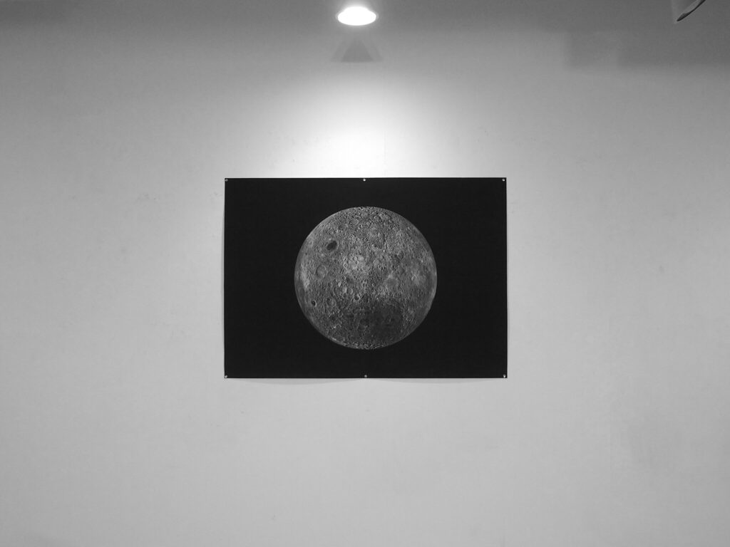 橋本聡 HASHIMOTO Satoshi “Fw Other Side of the Moon” 2014, photo of the other side of the moon