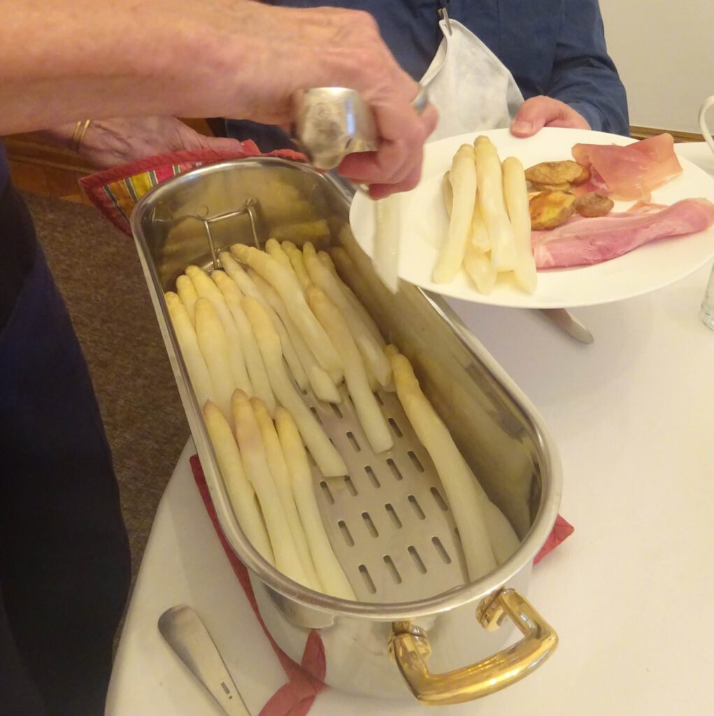 いよいよアスパラガスの季節だ！
