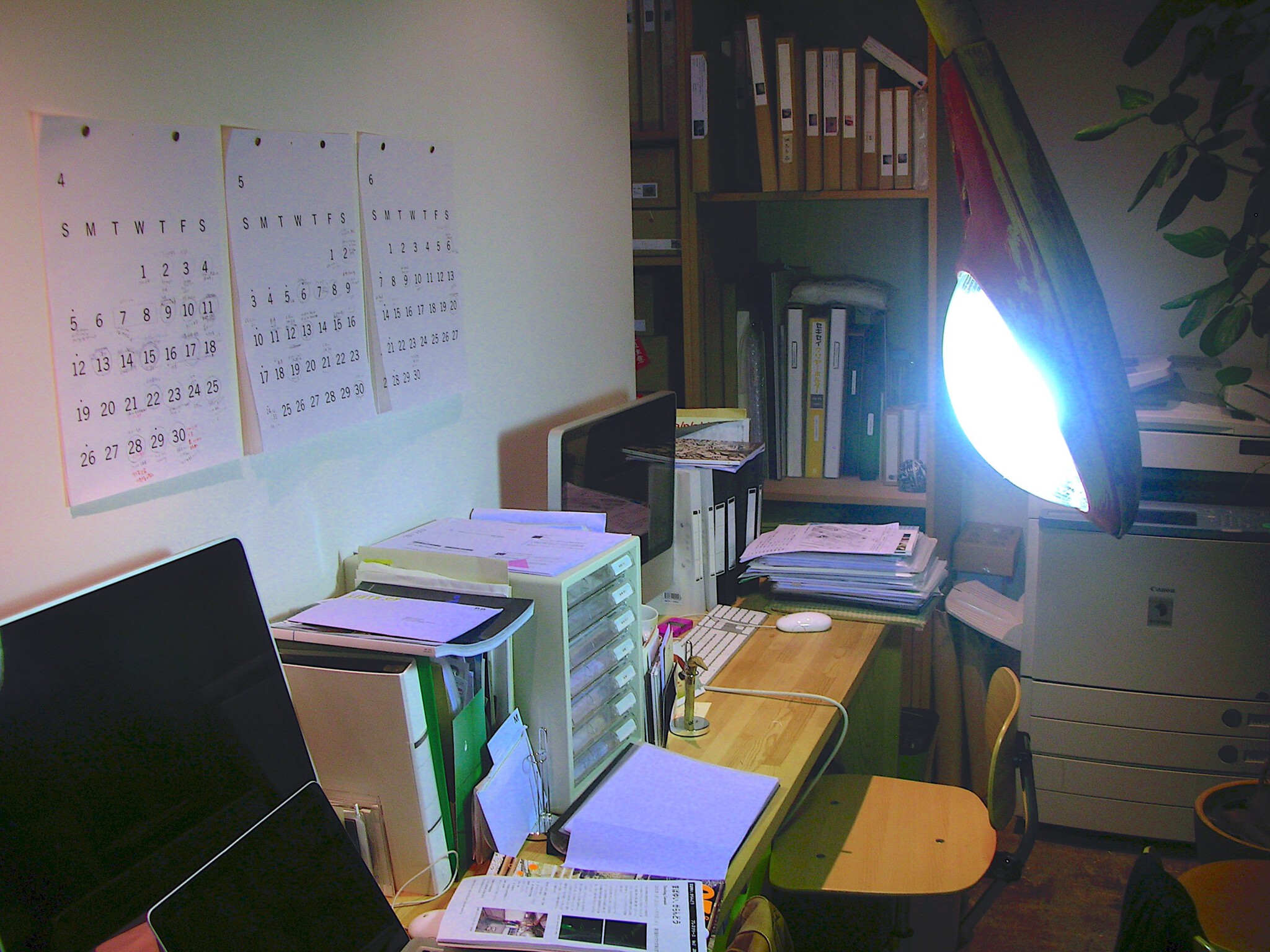 日本のトップアーティスト、素晴らしい西野達：想像力を広げる