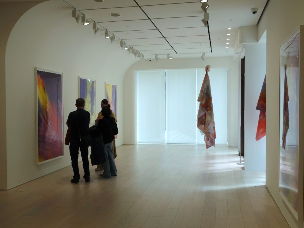 Sam Gilliam サム・ギリアム個展「The Flow of Color」@ Pace 東京、展示風景