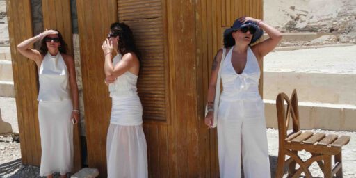 Ideal Sex in der Wüste – Luxor Holidays amidst the Misery of the World.