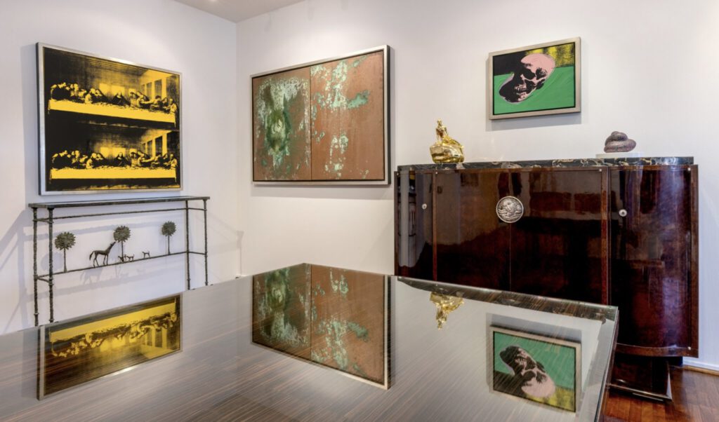 Andy Warhol’s The Last Supper (1986) , Oxidation Painting (Diptych) (1978) and Skull (1975) . Thes