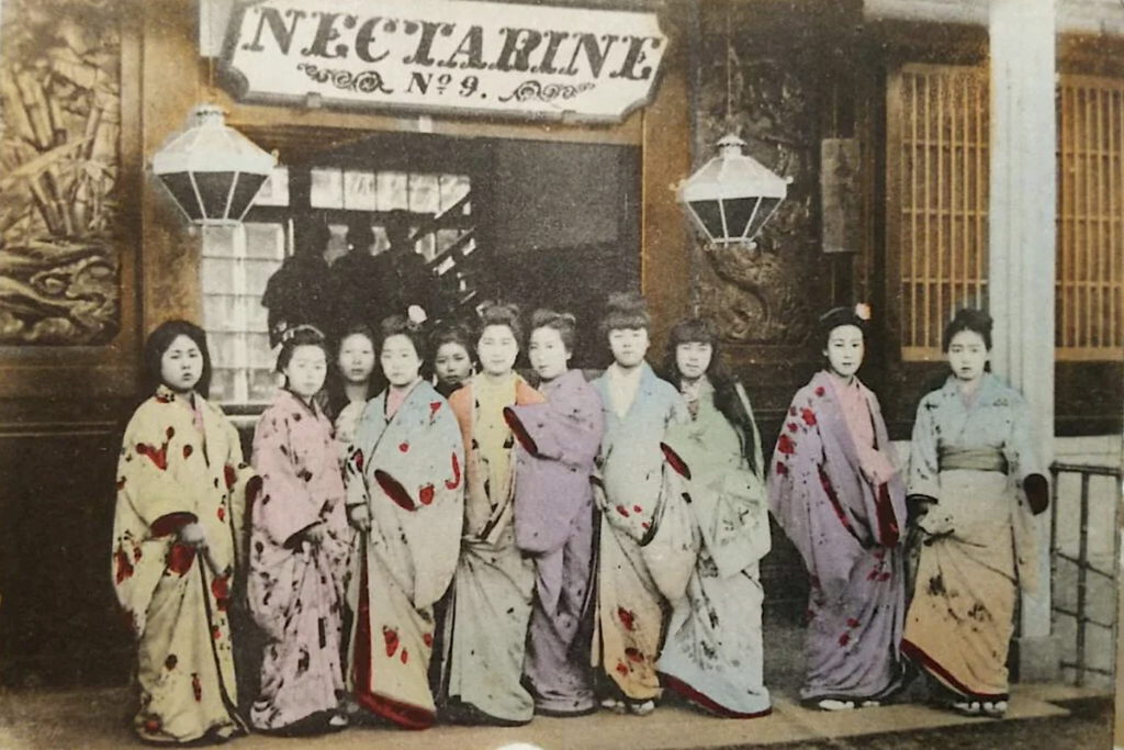 羅紗緬 Rashamen, Japanese prostitutes for foreigners, between 12 and 16 years old, in the 1880s.