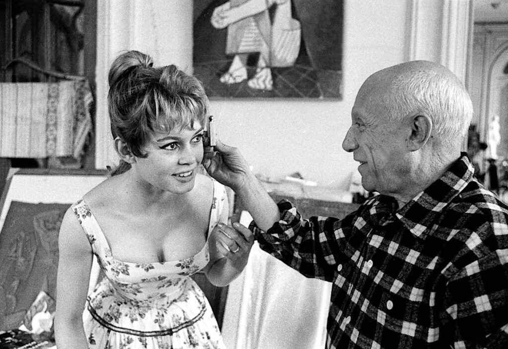 ブリジット・バルドー Brigitte Bardot Picasso 1956 | ブリジット・バルドー Brigitte Bardot & Picasso 1956, Cannes ブリジット・バルドー Brigitte Bardot Picasso 1956 | ブリジット・バルドー Brigitte Bardot & Picasso 1956, Cannes