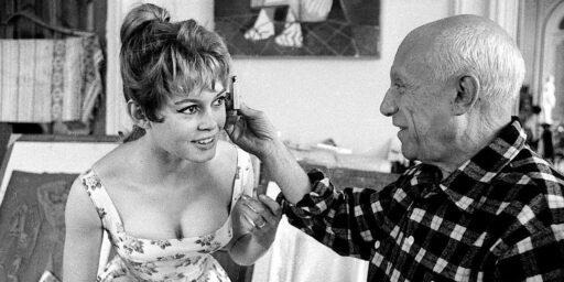ブリジット・バルドー Brigitte Bardot Picasso 1956 | ブリジット・バルドー Brigitte Bardot & Picasso 1956, Cannes ブリジット・バルドー Brigitte Bardot Picasso 1956 | ブリジット・バルドー Brigitte Bardot & Picasso 1956, Cannes