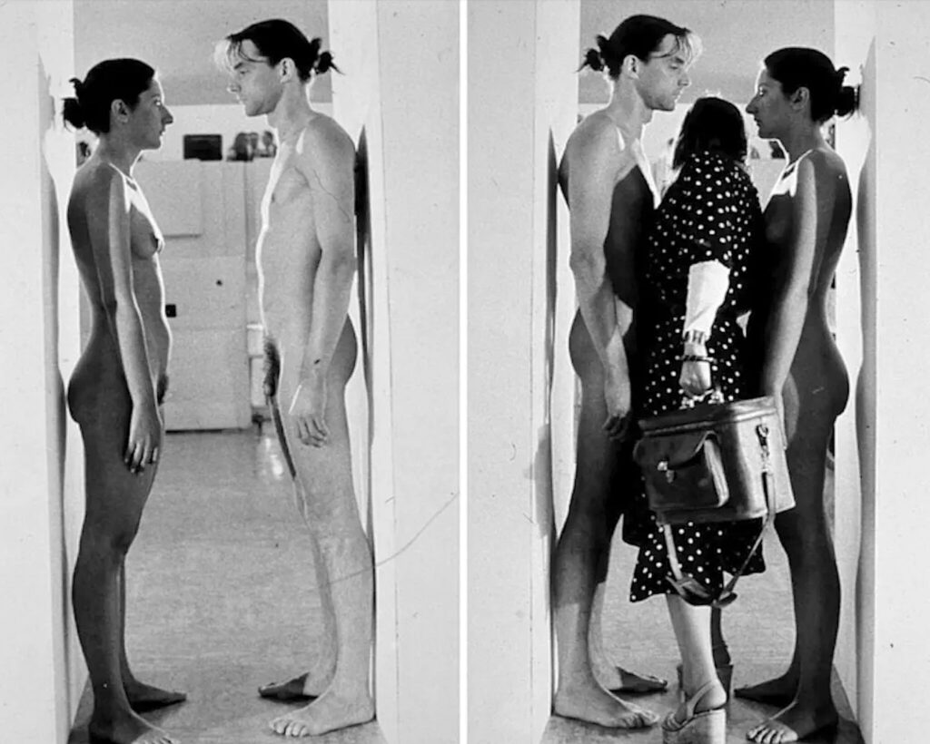 Ulay and Marina Abramović “Imponderabilia” 1977, Bologna, Italia