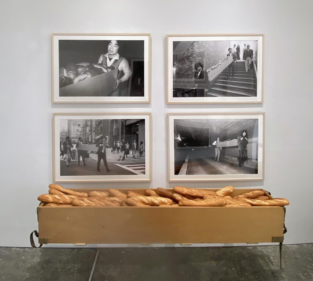 折元立身 Tatsumi ORIMOTO “Carrying the Bread, Ginza Tokyo, Feb. 24, 1990” a.o.