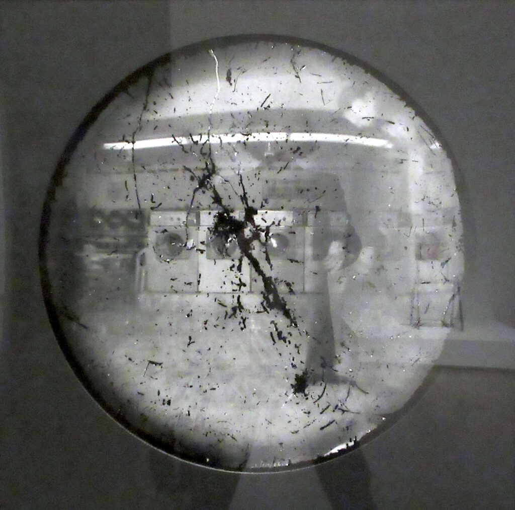 Steven Pippin Laundromat-Locomotion (Walking in Suit) 1997, detail 2