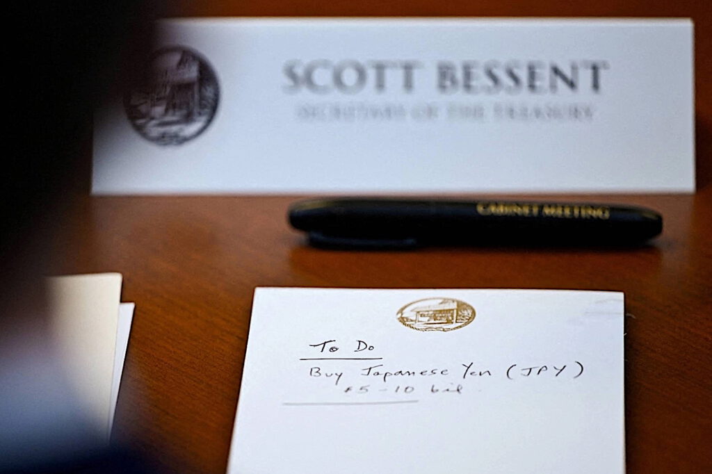 U.S. Treasury Secretary Scott Bessent ‚to do‘ list buy $5-10 billion worth of Japanese yen. CAMP DAVID, Maryland, July 31 2026