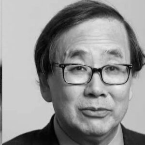 右から高倉功 (養子) 、建畠昭、大田秀則 From right TAKAKURA Isao (Kusama’s adopted son) , TATEHATA Akira, OTA Hidenori | 右から：高倉功 (養子) 、建畠昭、大田秀則 From right: TAKAKURA Isao (Kusama's adopted son) , TATEHATA Akira, OTA Hidenori