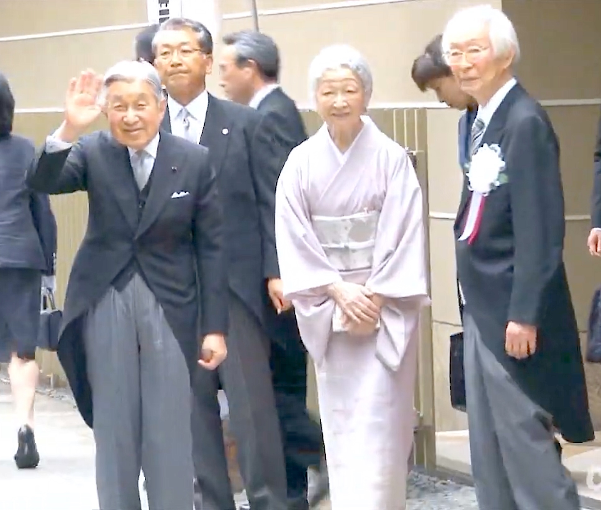 平成27年 天皇皇后両陛下 日本芸術院授賞式、 日本文芸家協会理事長 黒井千次
